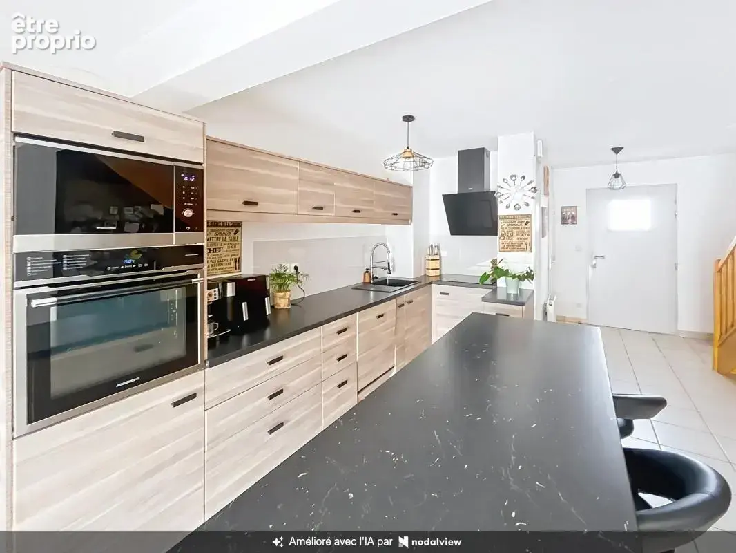  Maison familiale vivable de plain-pied 3 chambres avec suite parentale, jardin, terrasse et garage – Cuisine équipée, séjour lu - photo 3