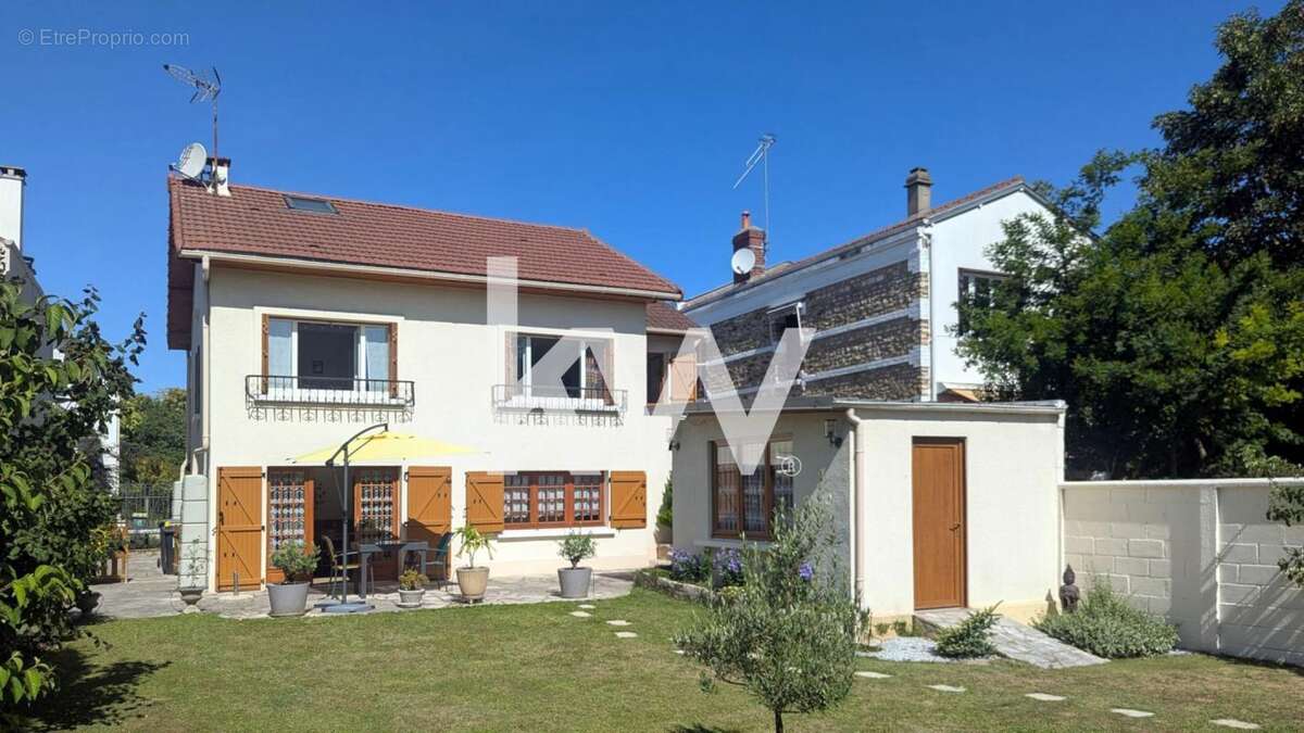 Maison à SAINT-GRATIEN