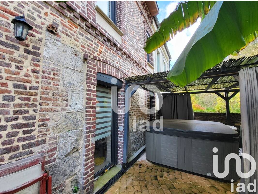 Photo 1 - Maison à SAINT-PIERRE-DE-VARENGEVILLE