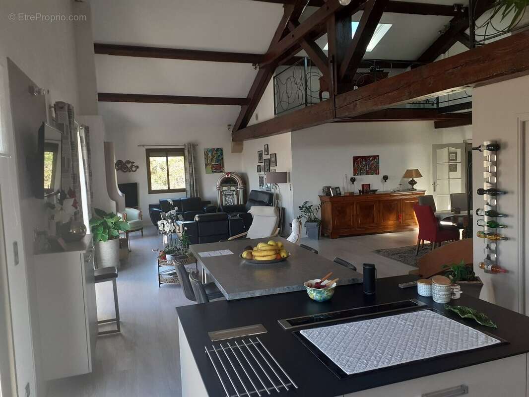 Maison à LIGNAN-SUR-ORB