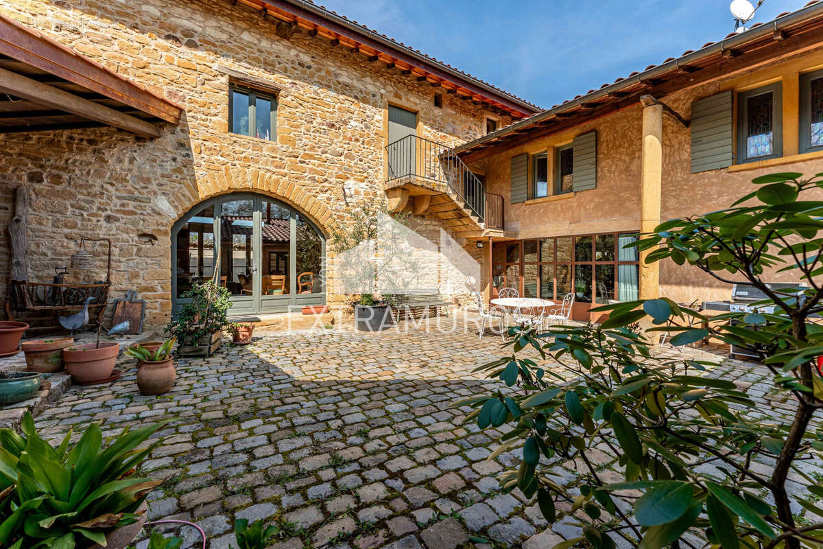 Maison à CHATILLON