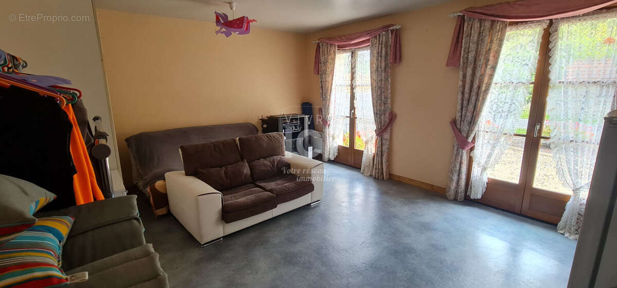 Maison à SAINT-LYPHARD