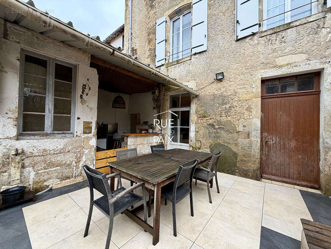 Maison à LA MOTHE-SAINT-HERAY