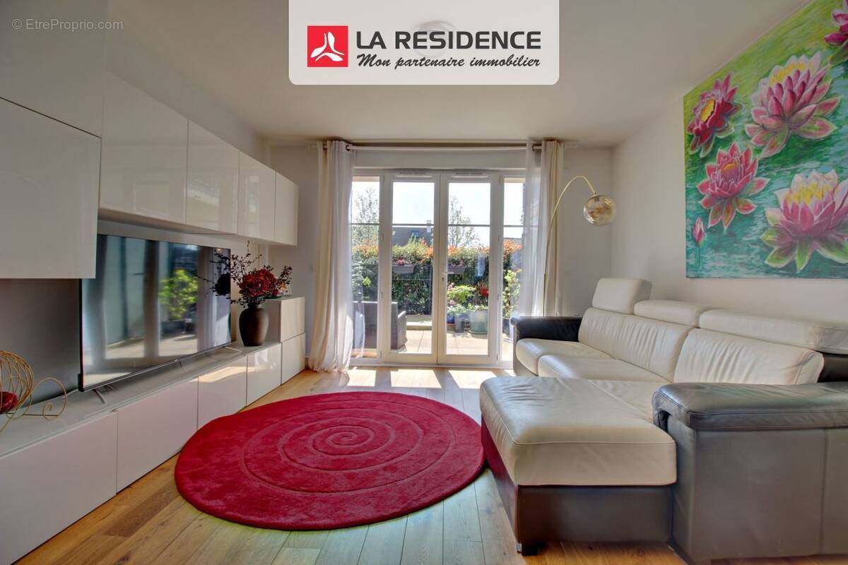 Appartement à SARTROUVILLE