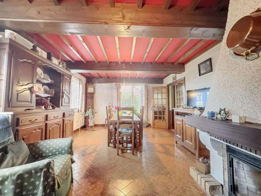 Maison à BRETENIERE