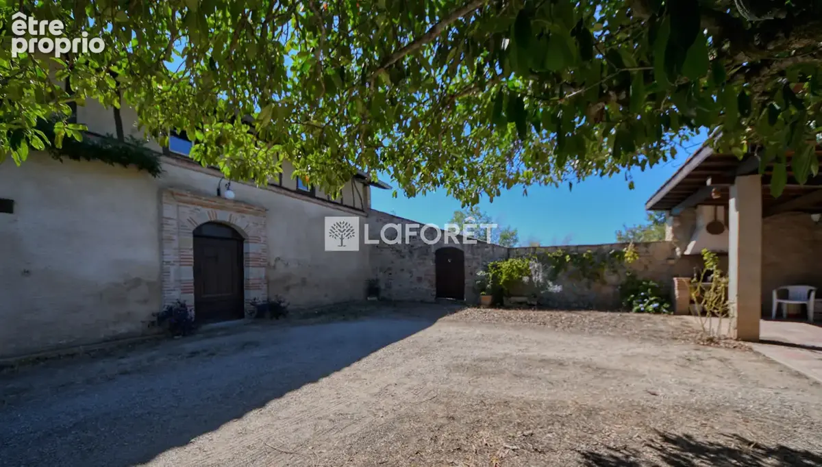 Belle propriété de caractère avec piscine et jardin paysagé à vendre 2 min de Lisle-sur-Tarn - photo 13
