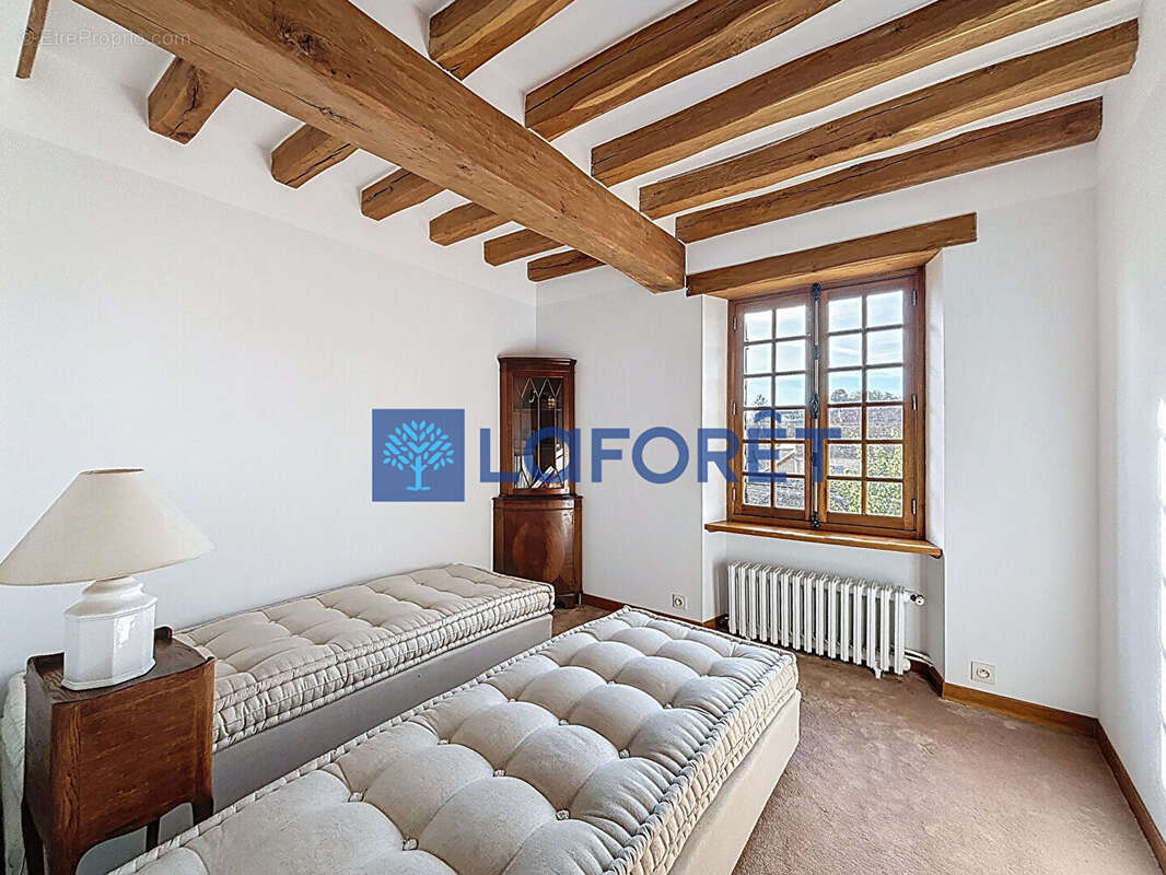 Maison à JUMEAUVILLE