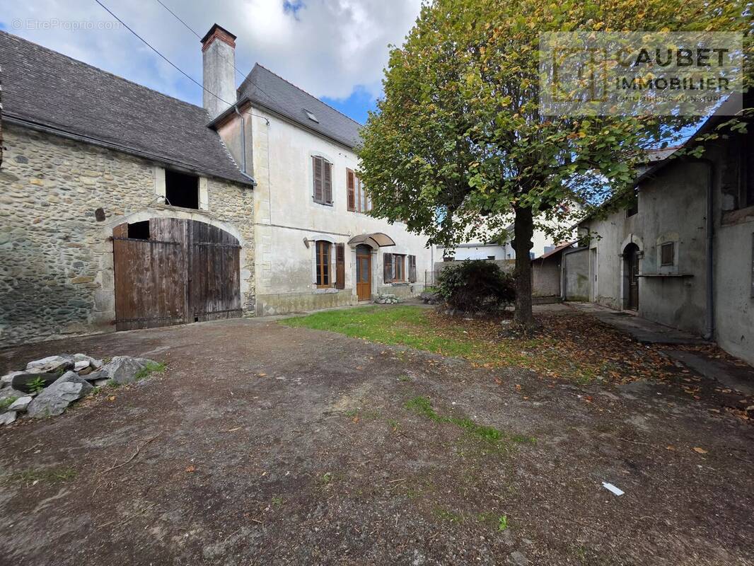 Maison à OSSUN