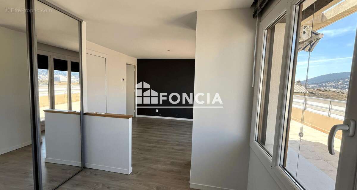 Appartement à HYERES