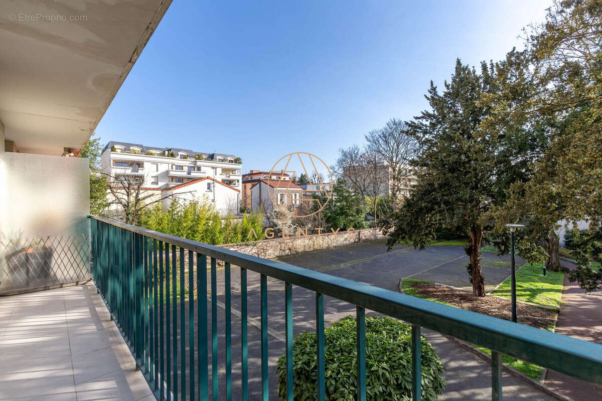 Appartement à LE PERREUX-SUR-MARNE