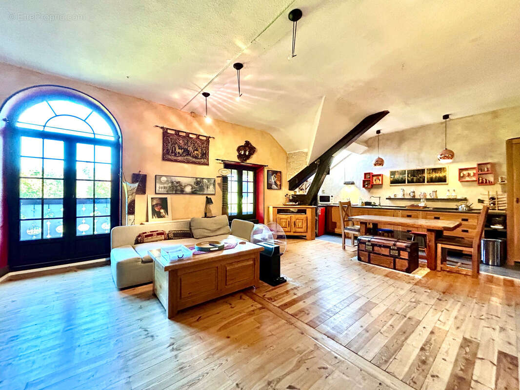 Appartement à VAULNAVEYS-LE-HAUT