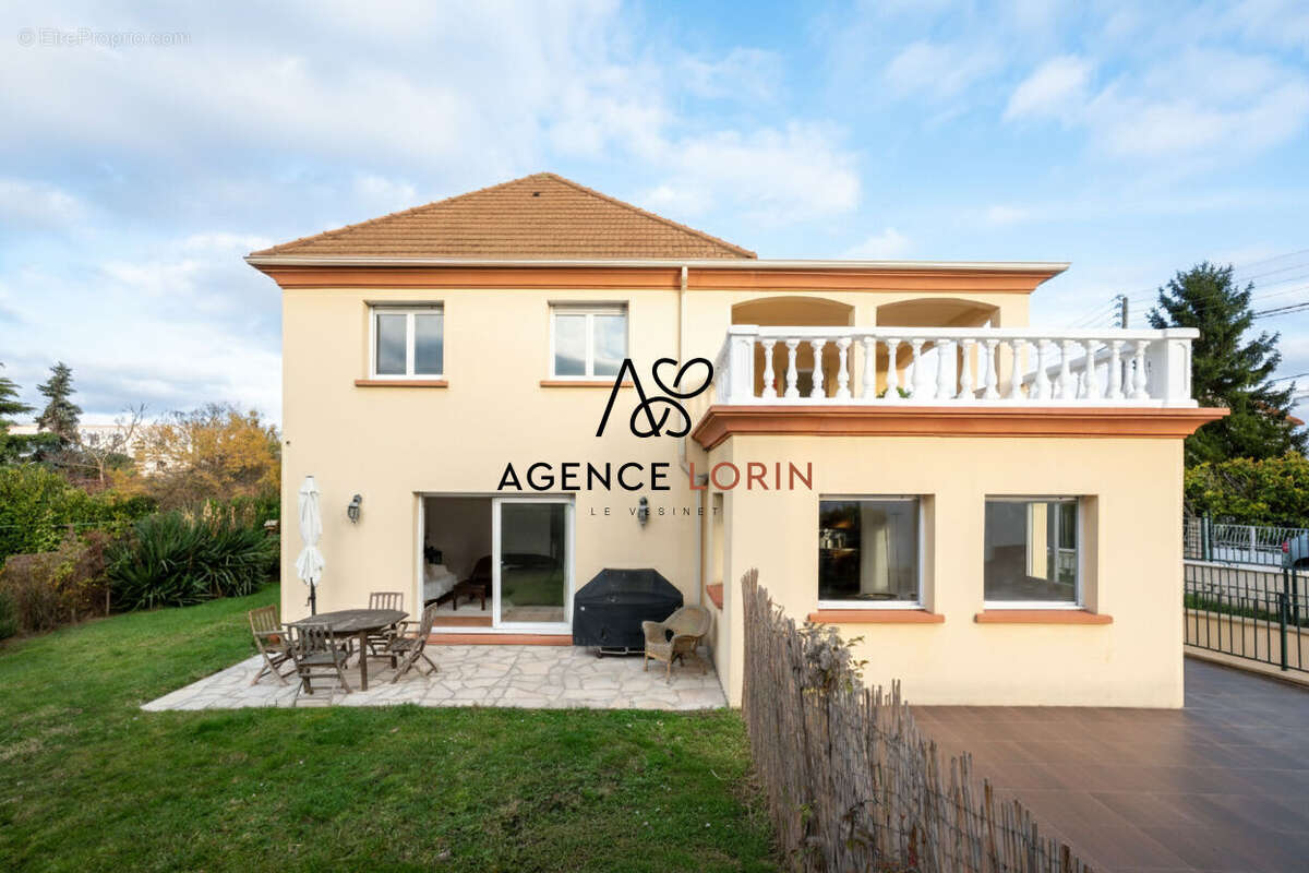 Maison à CARRIERES-SUR-SEINE