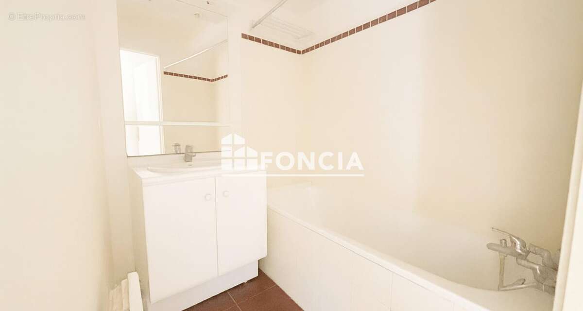 Appartement à COULOMMIERS