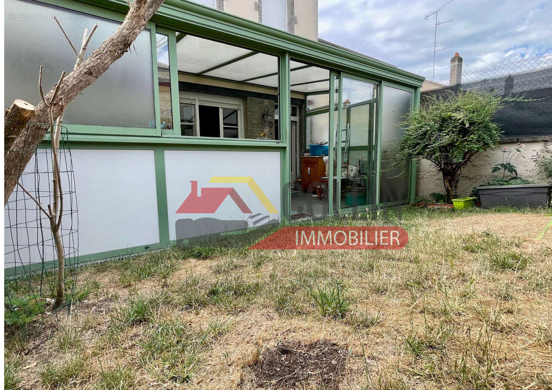 Appartement en Rez-de-chaussée, type F4 -véranda - jardin - photo 2
