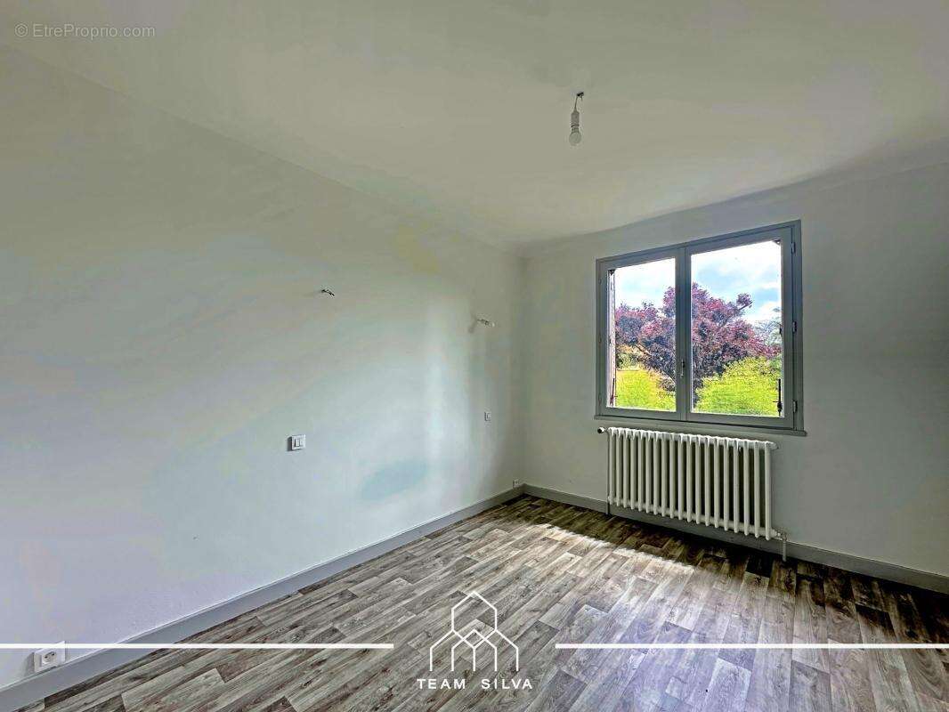 Maison 120 m² à Solaize  - photo 12
