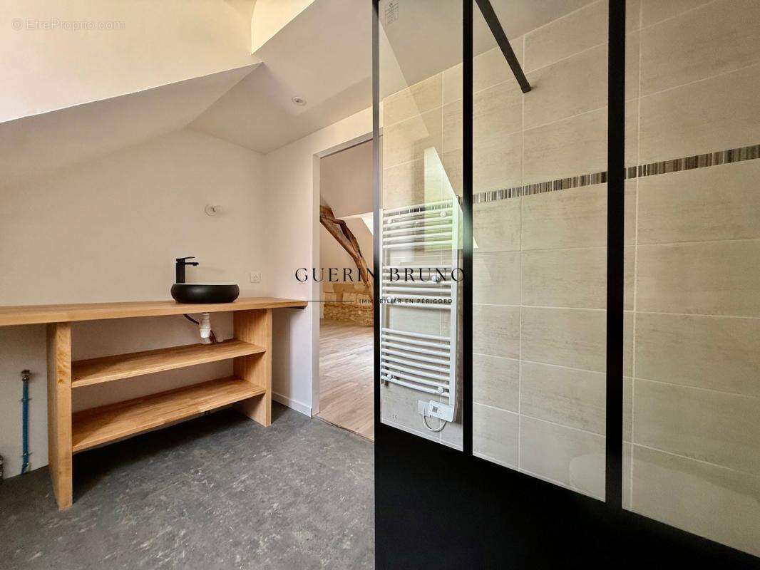 Immeuble rénové dans le cœur historique de bergerac - photo 2