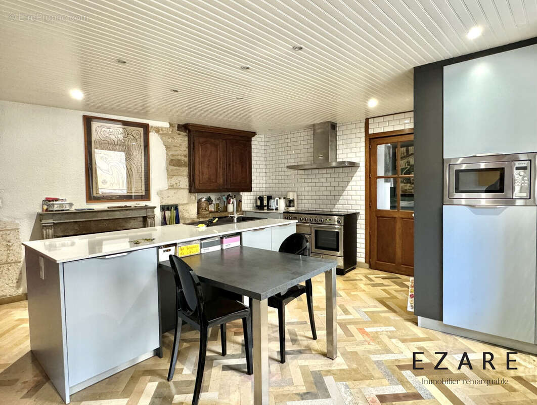 Maison à FONTAINE-FRANCAISE