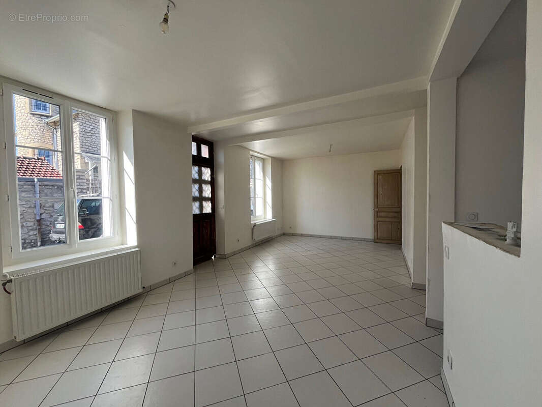 Maison à CREPY-EN-VALOIS