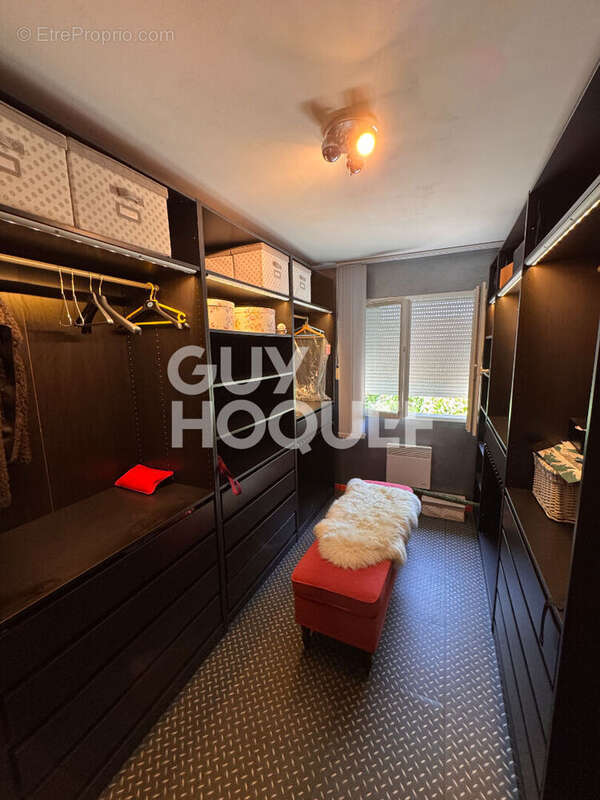 Maison à vendre à Saint-Laurent-d'Andenay - 3 chambres, piscine, calme - photo 13