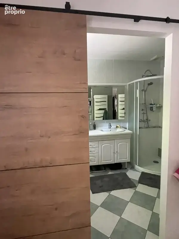 À découvrir sans tarder : superbe maison familiale aux portes de Laval ! - photo 8