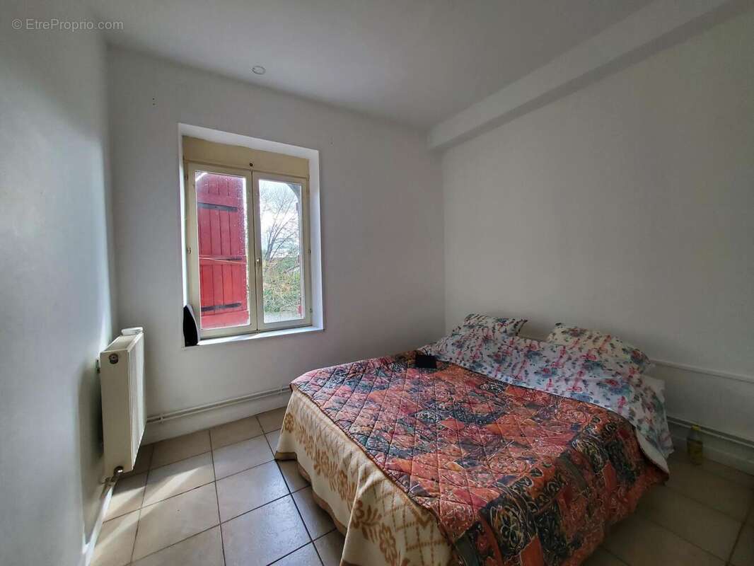 Photo 2 - Appartement à GENELARD