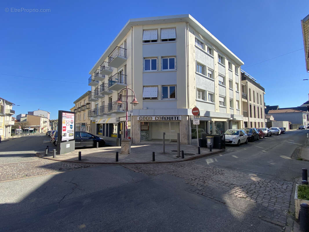 Commerce à LANNEMEZAN