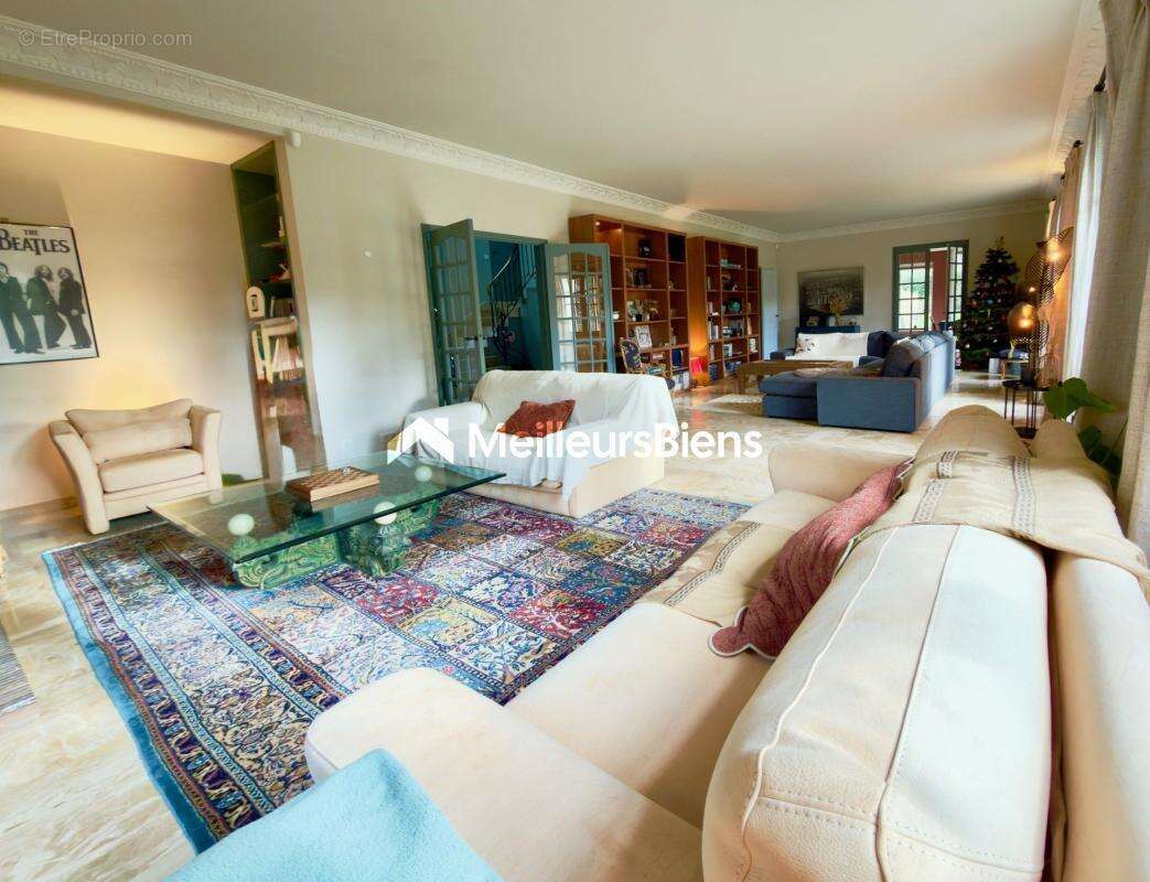 Maison à FEUCHEROLLES