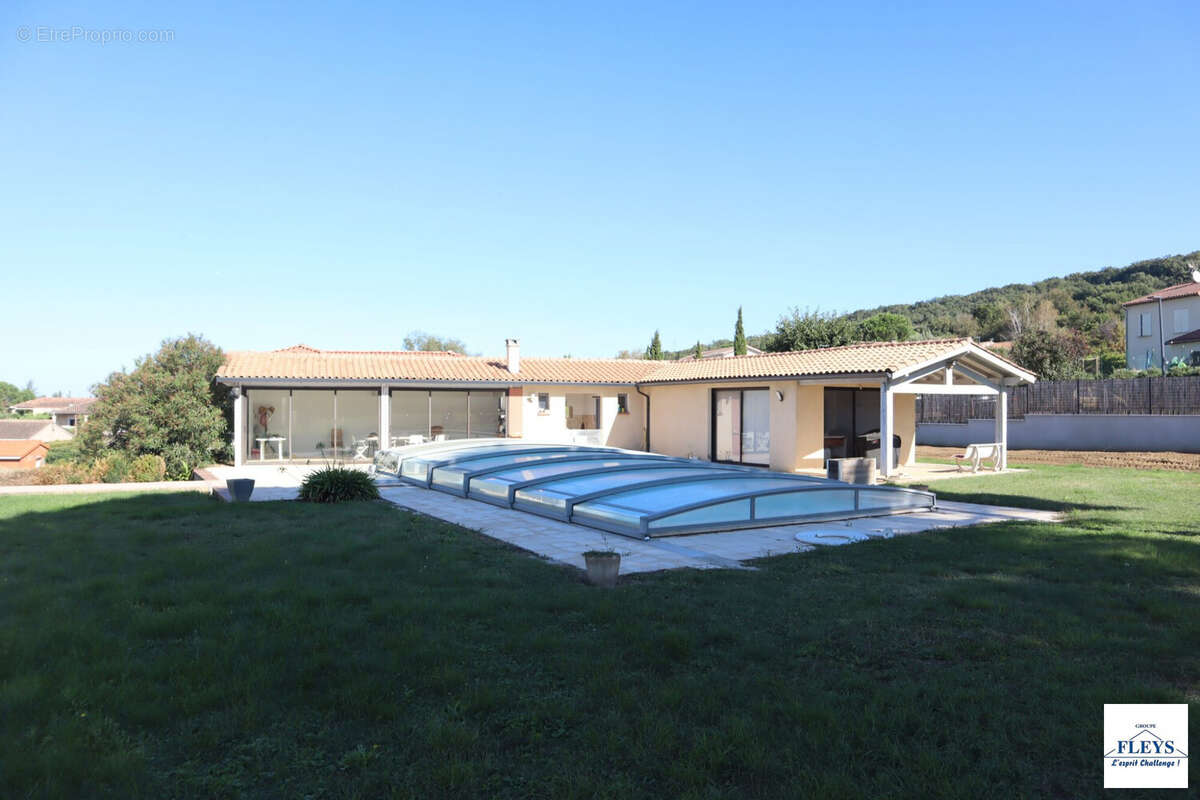 Maison à POMPIGNAN