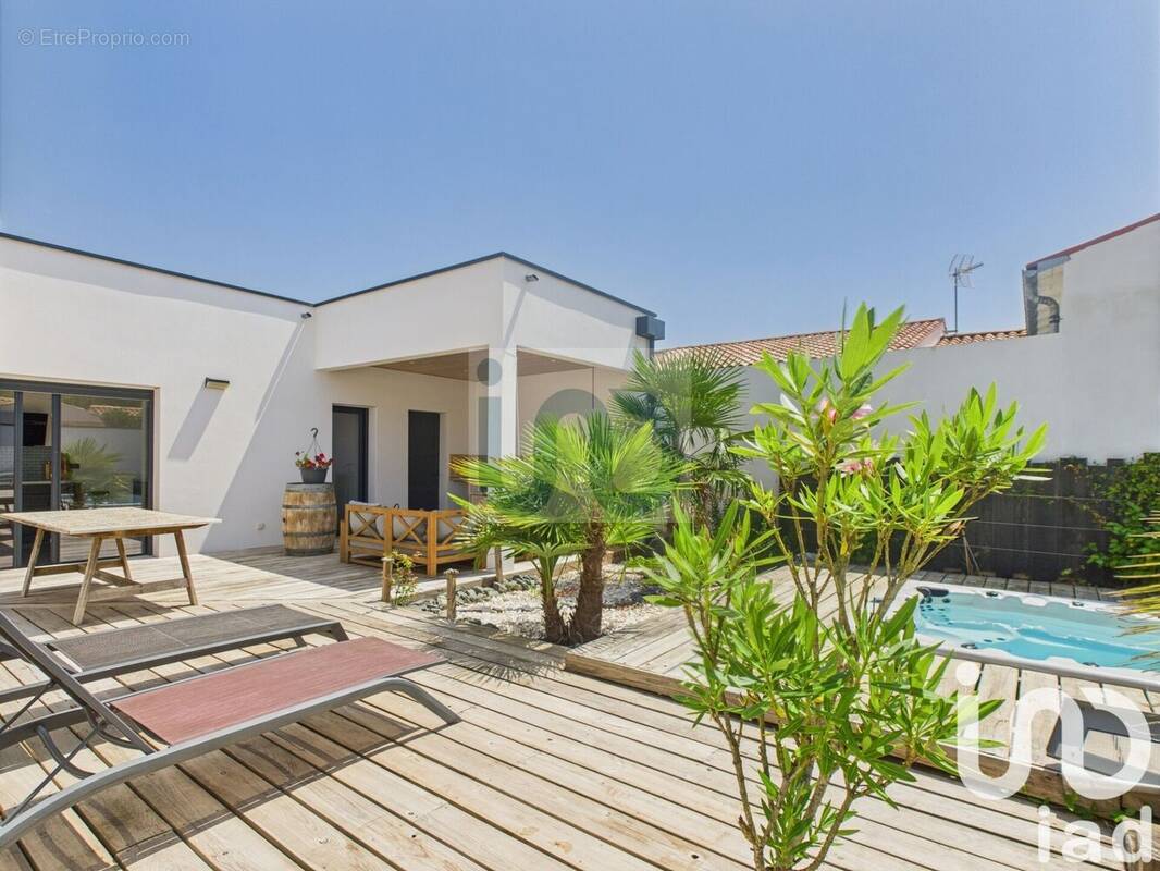 Photo 1 - Maison à ANGOULINS