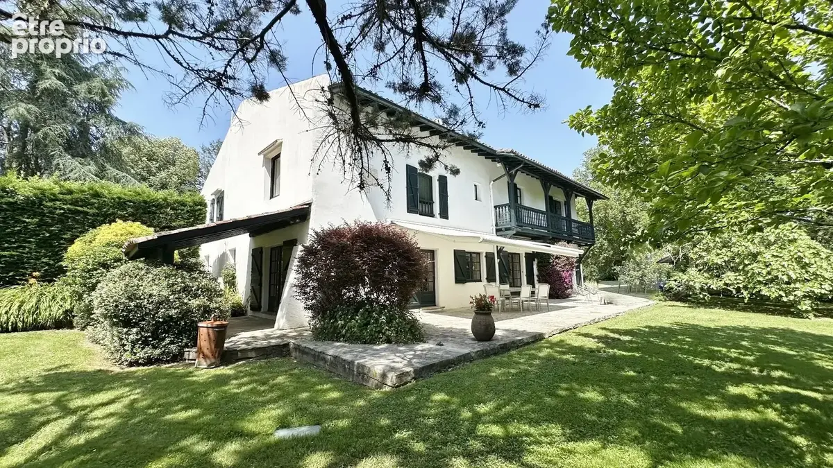 Propriete d' exception sur 3 hectares de 450 m2 habitables - photo 5