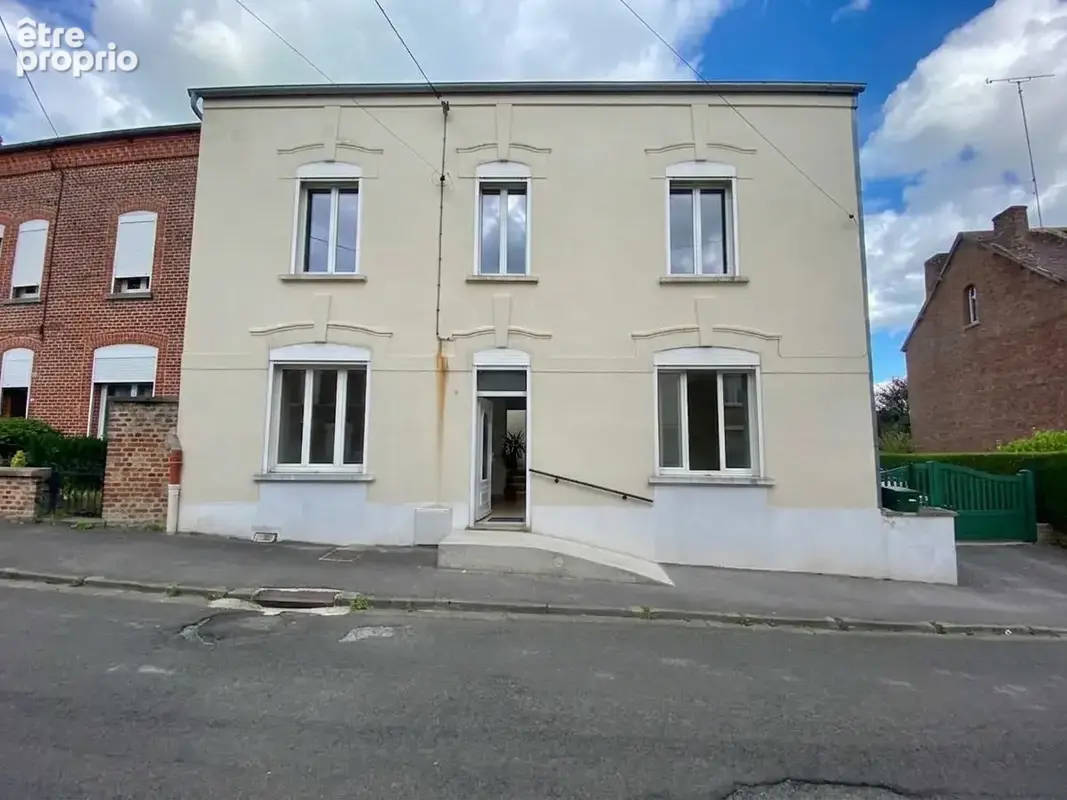 Maison à AVESNELLES