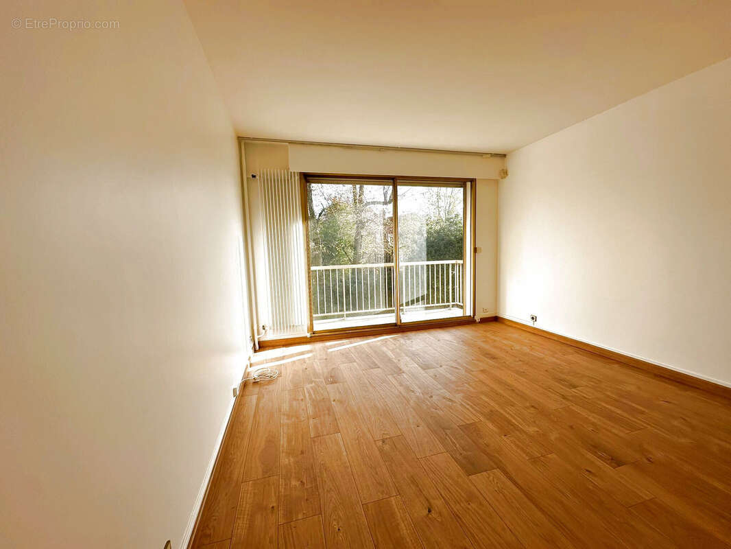 Appartement à SAINT-MAUR-DES-FOSSES