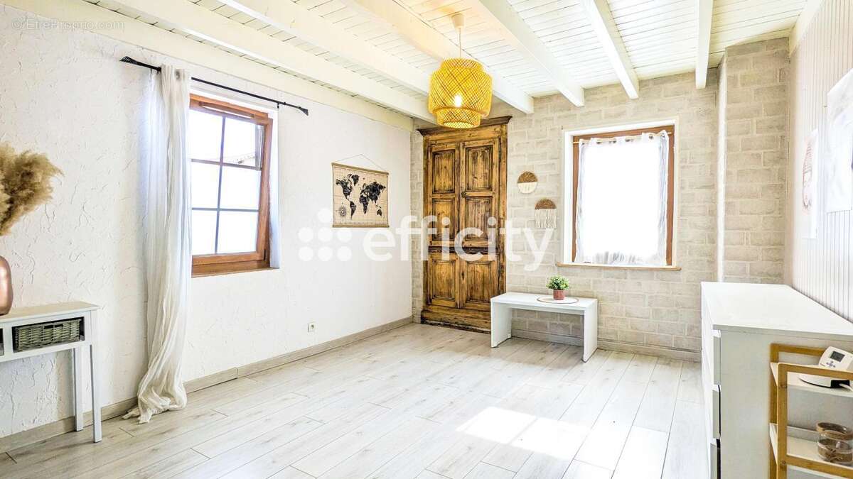Maison 138 m² à Pont-De-Vaux  - photo 11