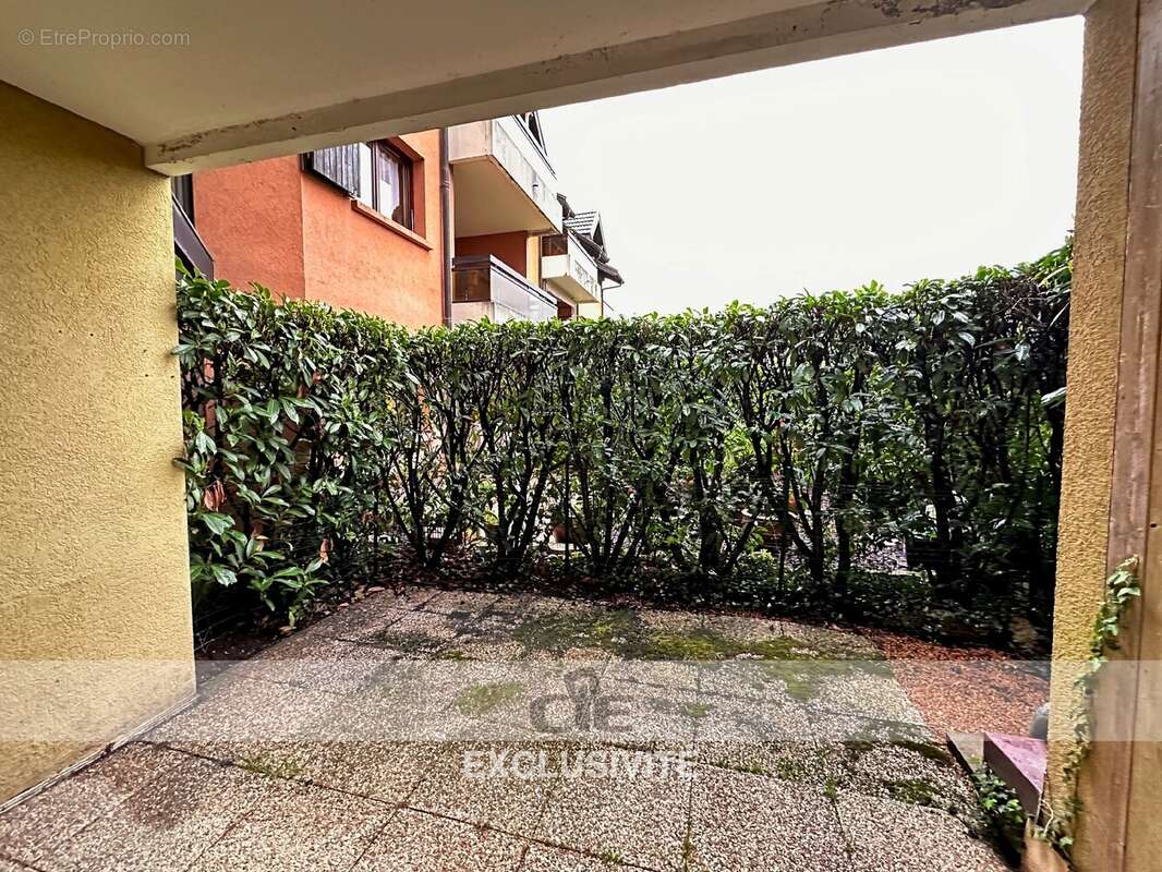 Appartement à COLLONGES-SOUS-SALEVE