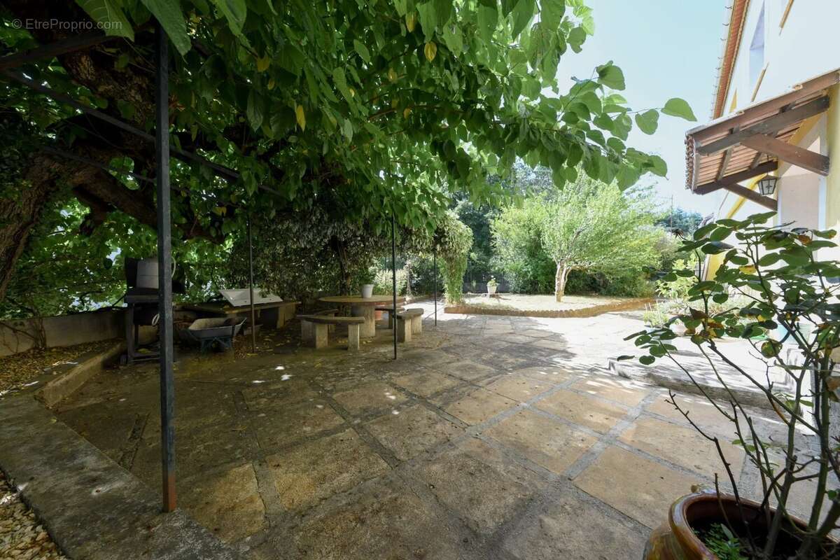 Uzès : Maison avec jardin à 600m du centre historique - photo 22