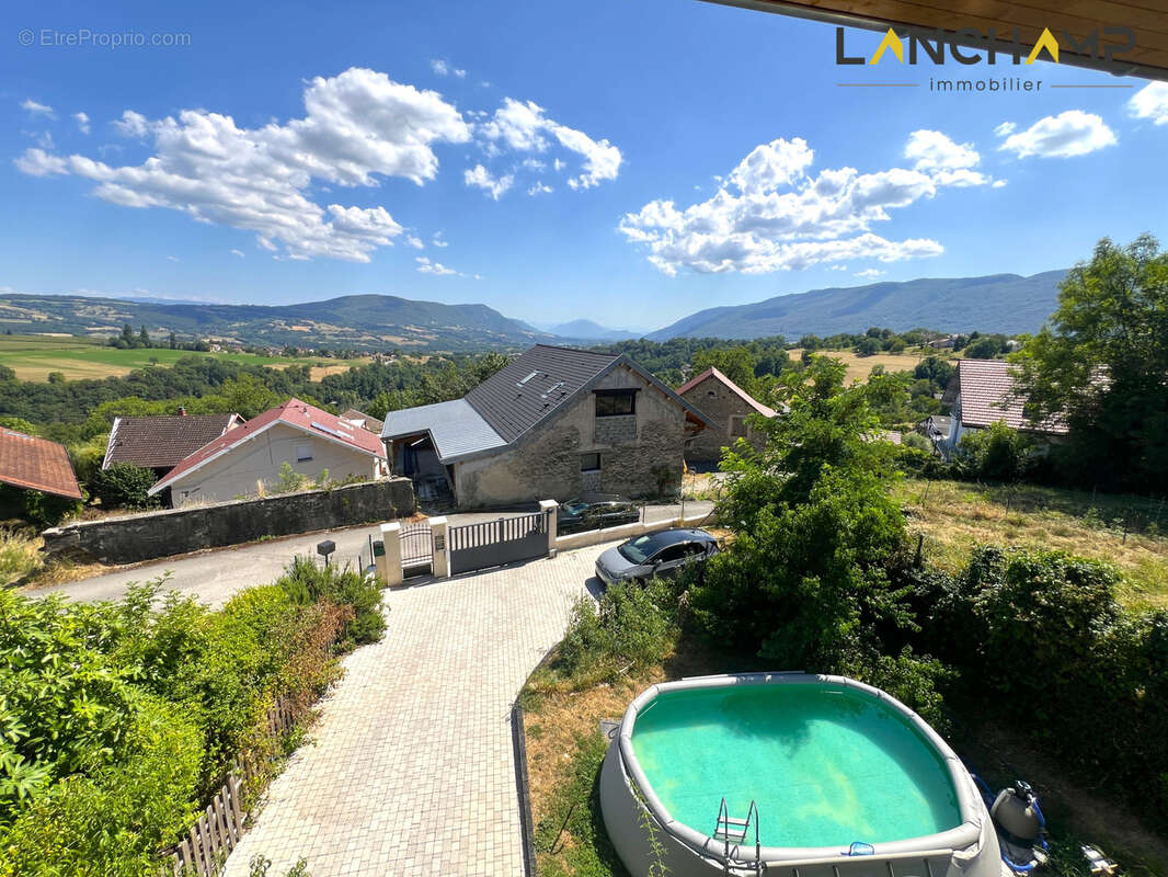 Maison en pierre avec jardin - photo 2