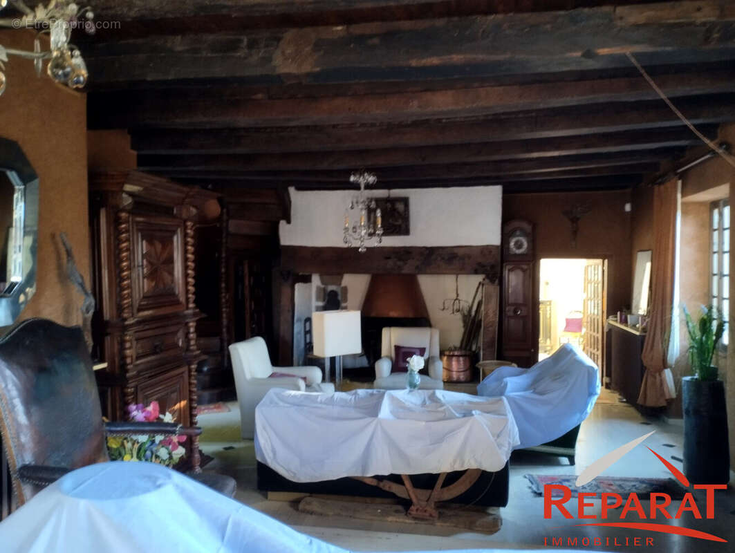 Maison à PERPEZAC-LE-NOIR