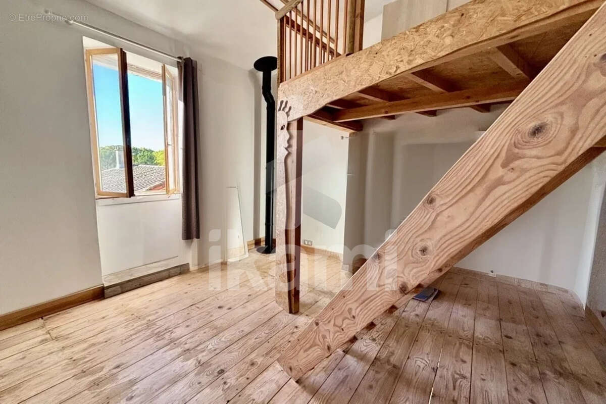 Appartement à SAINT-BAUZILLE-DE-PUTOIS
