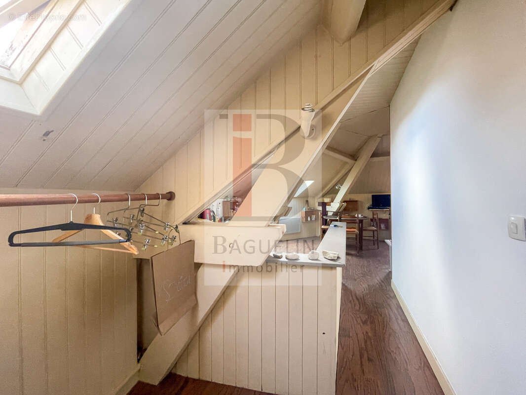 Appartement à FOURAS