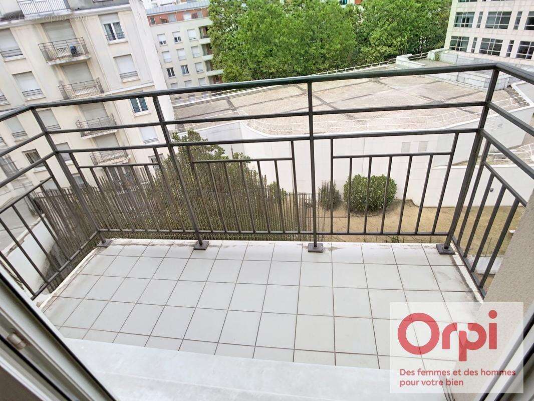 Appartement à ISSY-LES-MOULINEAUX