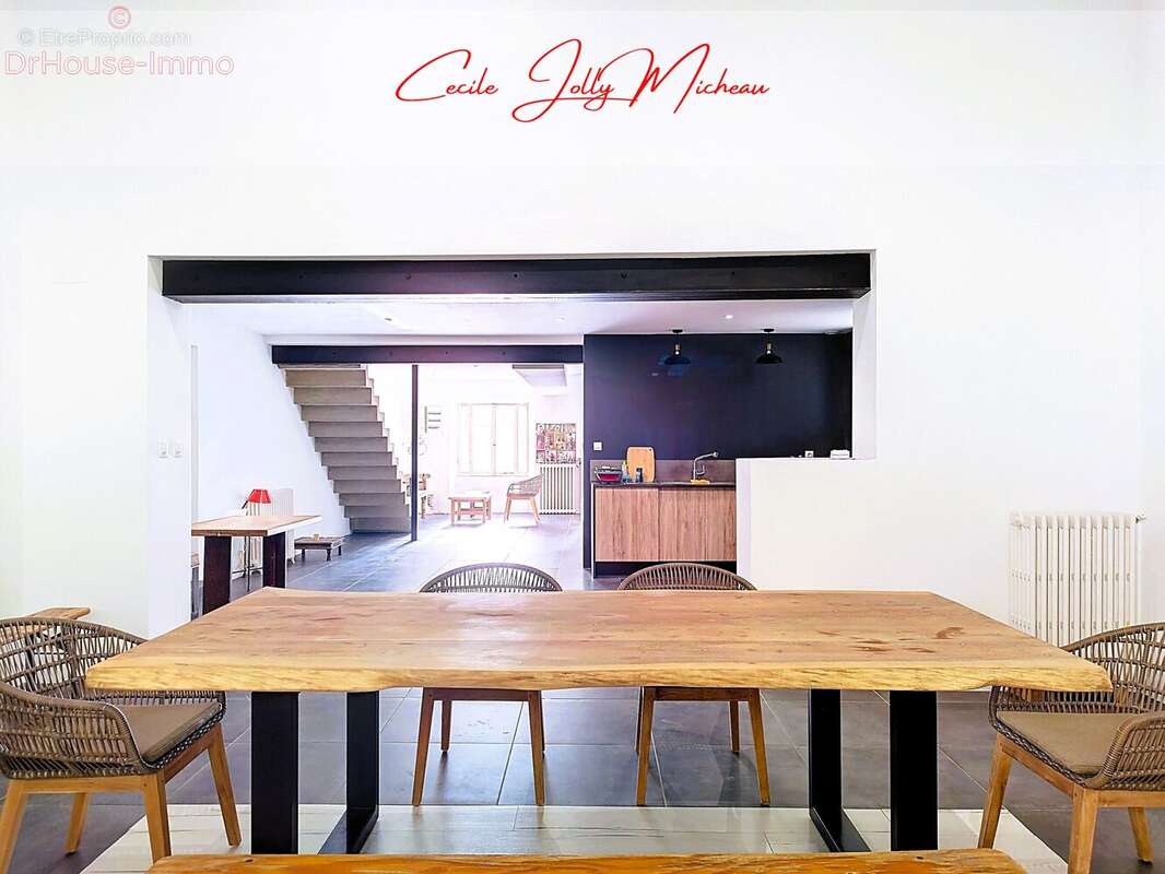 Maison 224 m² à Bourg  - photo 60