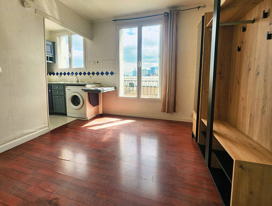 Appartement à LA GARENNE-COLOMBES