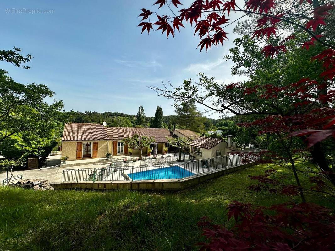 Photo 1 - Maison à SIMIANE-COLLONGUE