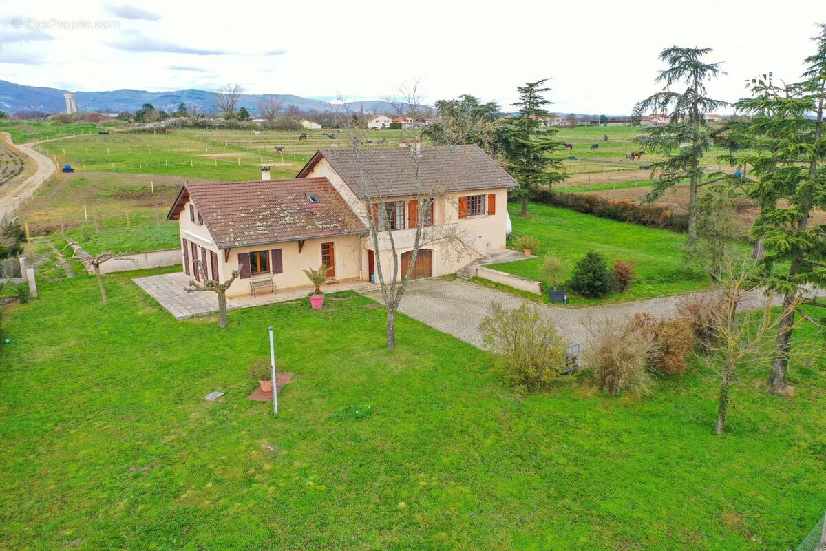 Maison à CHAPONOST
