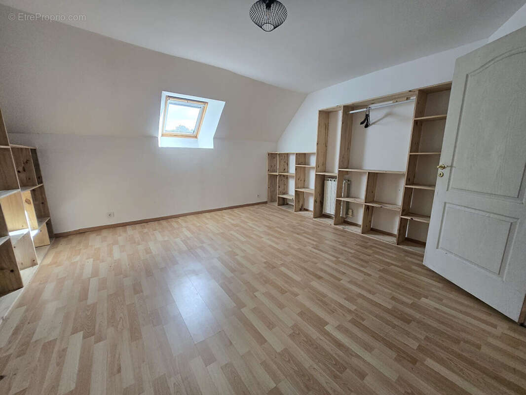 Maison à LE TREVOUX