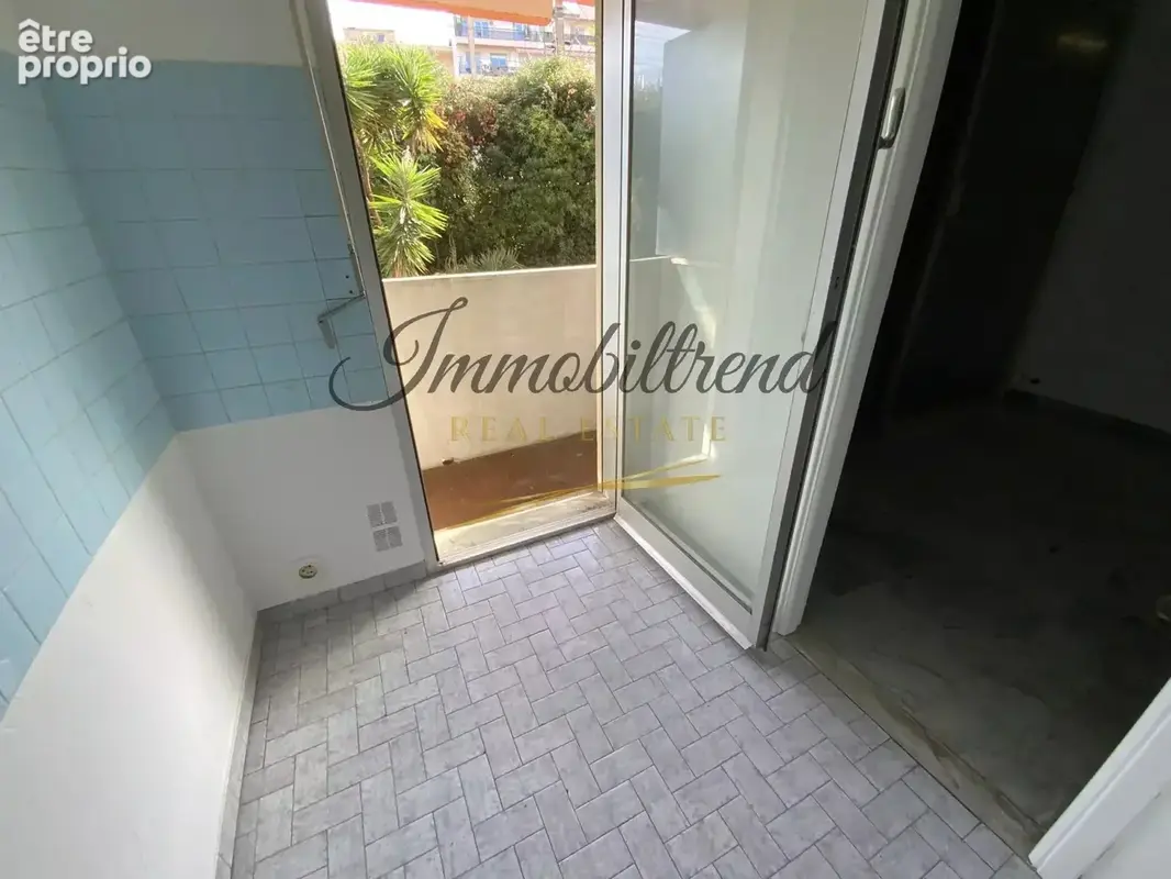 Menton bas Borrigo, studio de 23,60 m2 et balcon. - photo 9