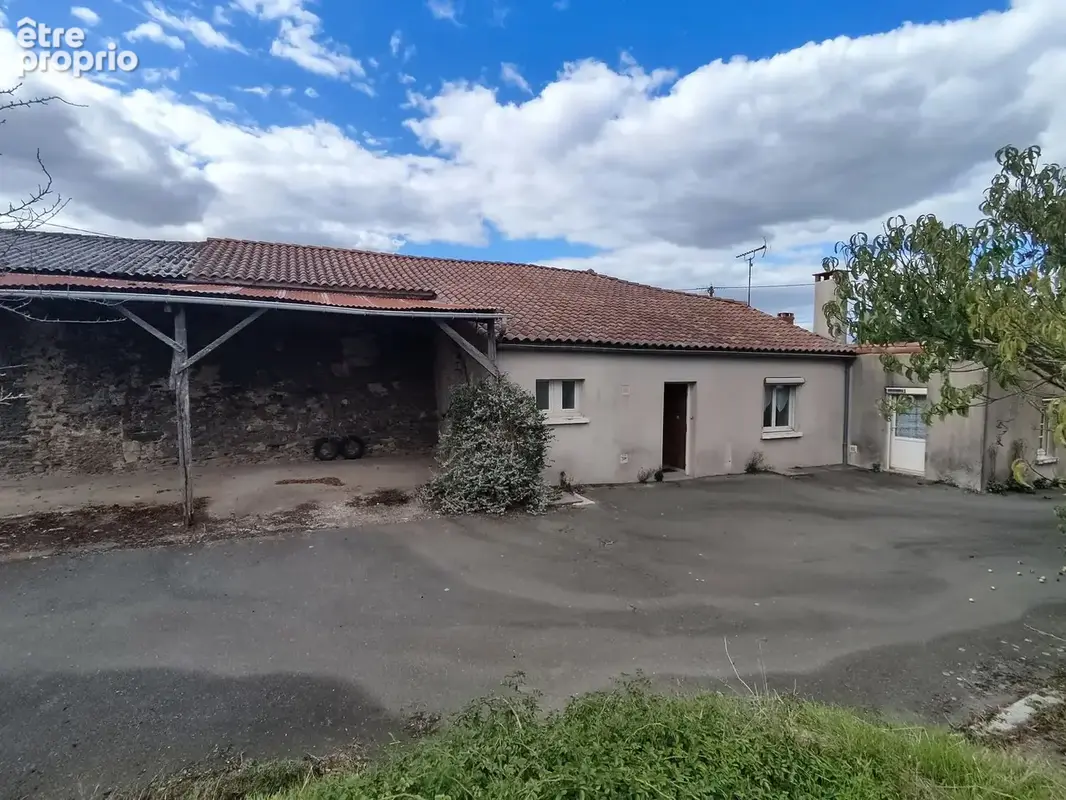 FACADE DE LA MAISON - Maison à TALLUD-SAINTE-GEMME