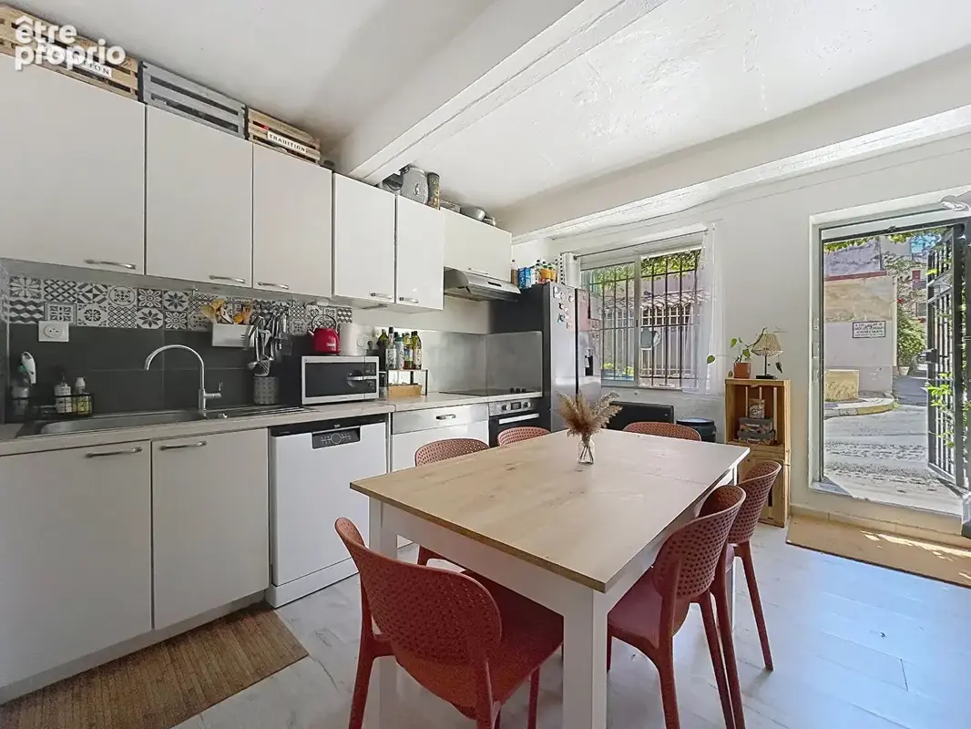 Maison de village de 107m2, 6 pièces 3 chambres, bureau, exposition sud, aucun vis-à-vis - photo 2
