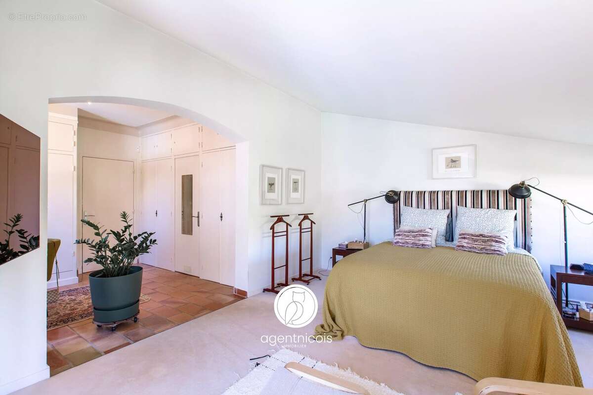 Maison à SAINT-JEANNET