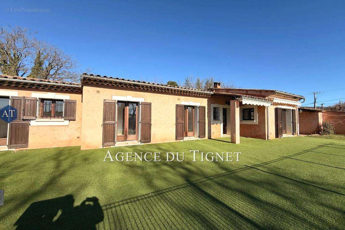 Maison à SAINT-CEZAIRE-SUR-SIAGNE